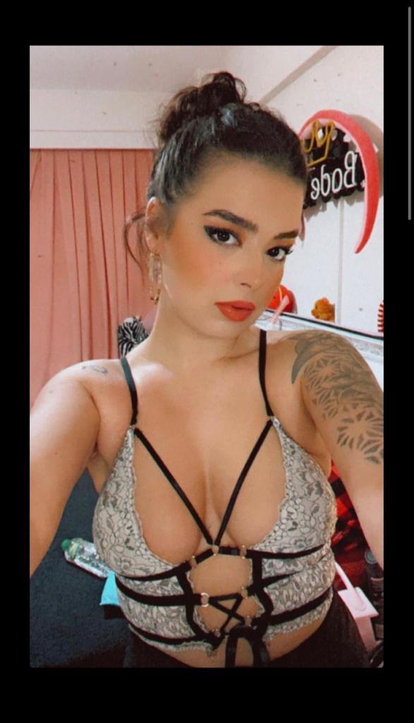 Mustafakemalpaşa Aşkı Tutan Kadın Bayan Escort Aline